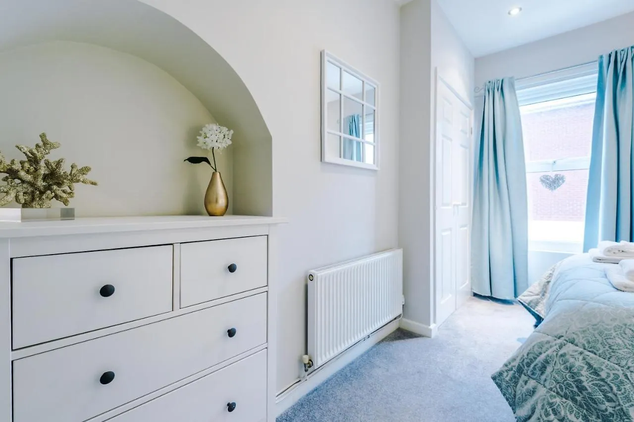 Holiday home Quaint 2 Bedroom Chester City Cottage