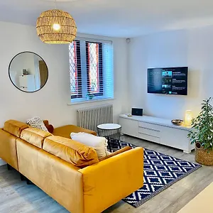  Apartment Boutique Chapel Within Walls